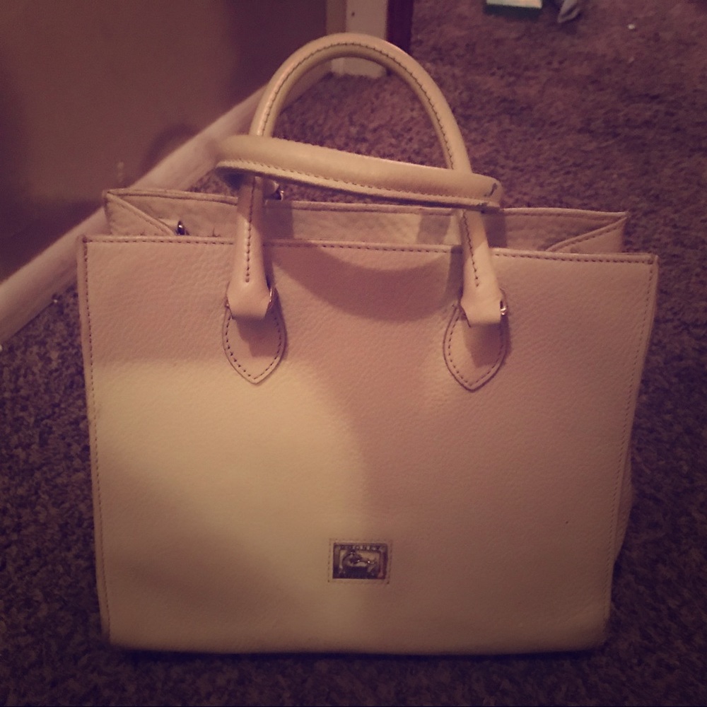 Authentic dooney and Bourke purse sale!!!